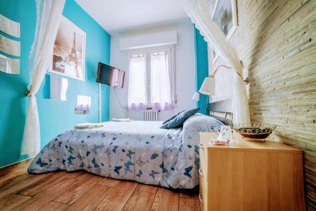 Europe Station Rooms Парма Екстер'єр фото
