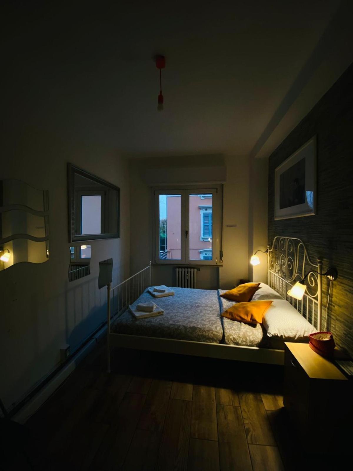Europe Station Rooms Парма Екстер'єр фото