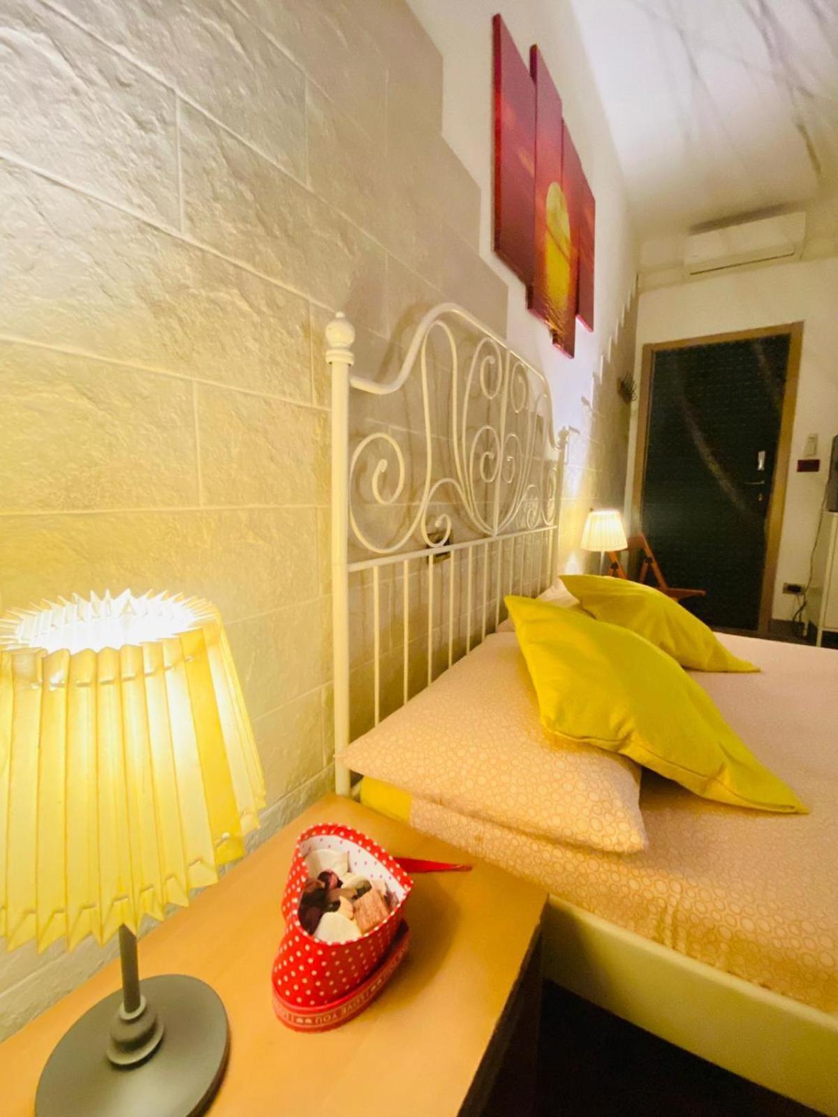Europe Station Rooms Парма Екстер'єр фото
