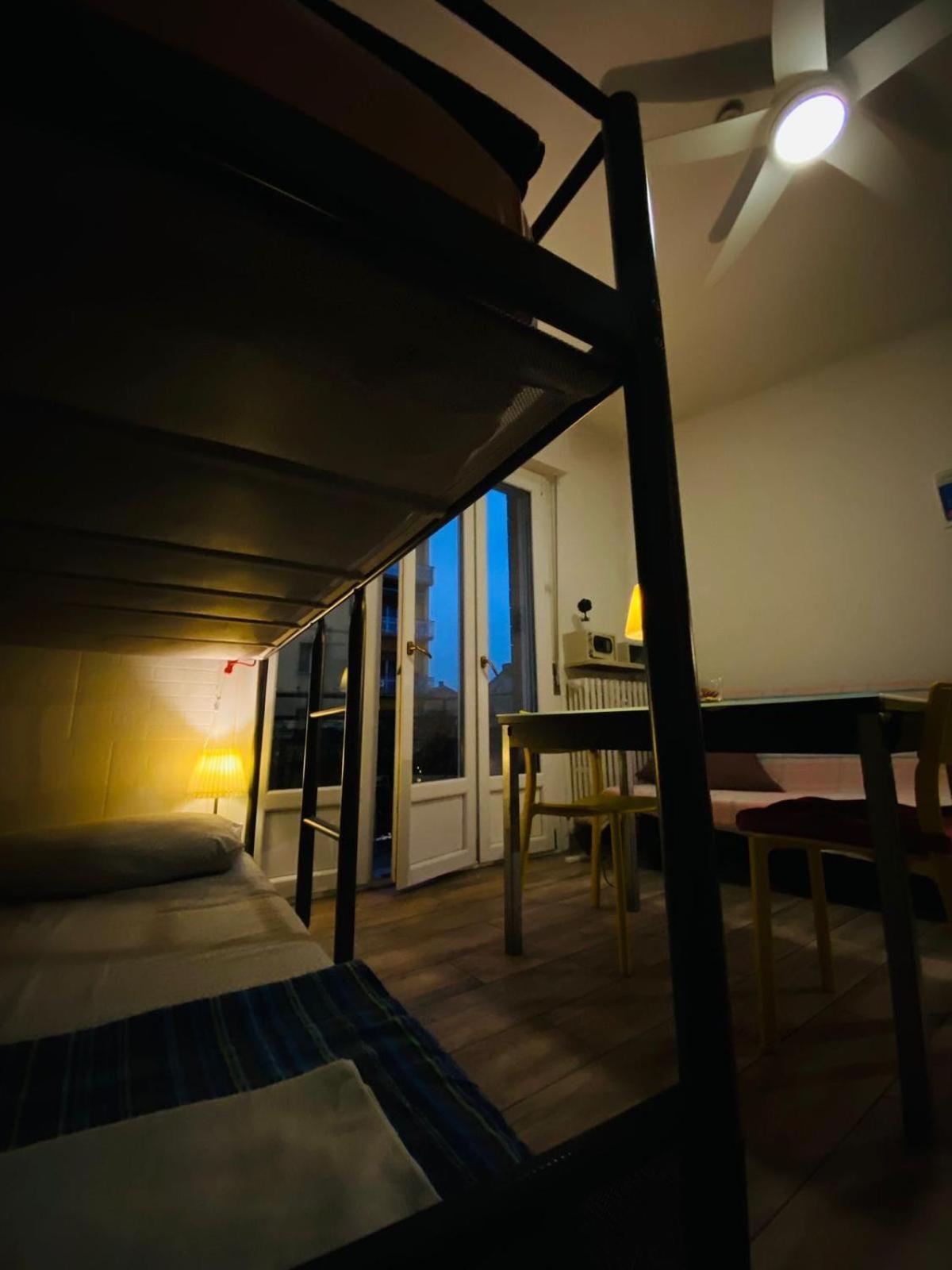 Europe Station Rooms Парма Екстер'єр фото